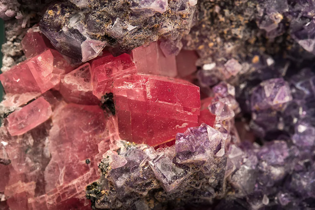 Rhodochrosite with Fluorite - image 2
