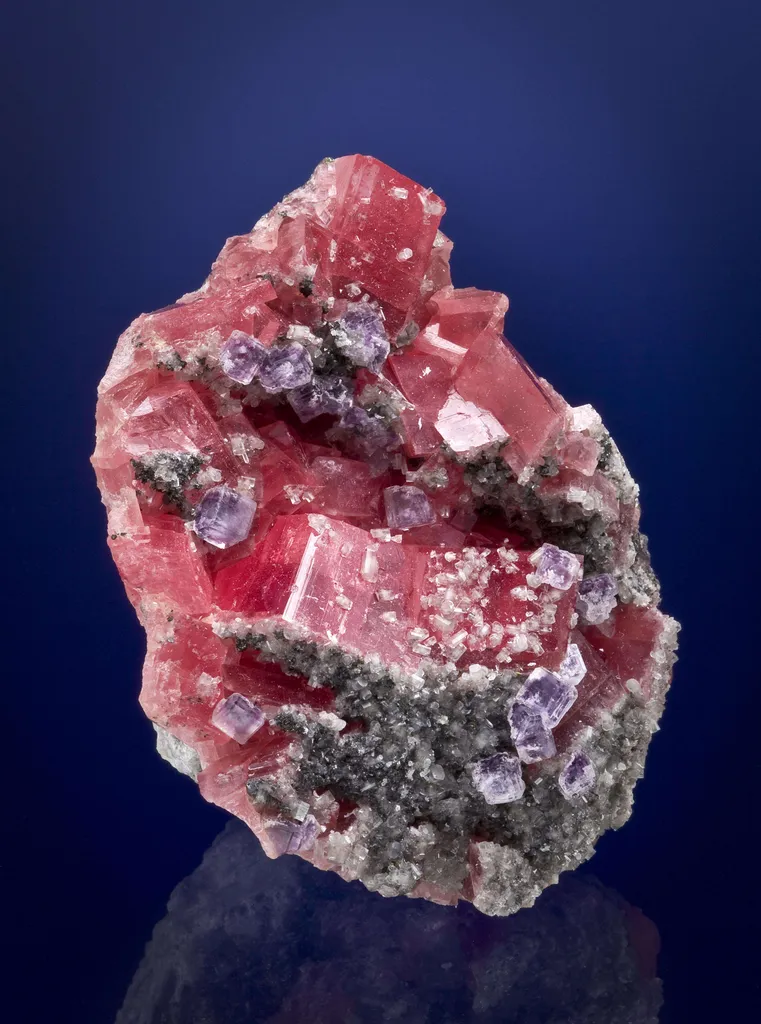 Rhodochrosite With Fluorite and Apatite - image 2