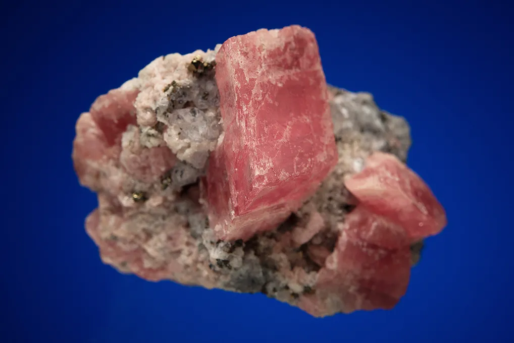Rhodochrosite with Fluorite - image 2