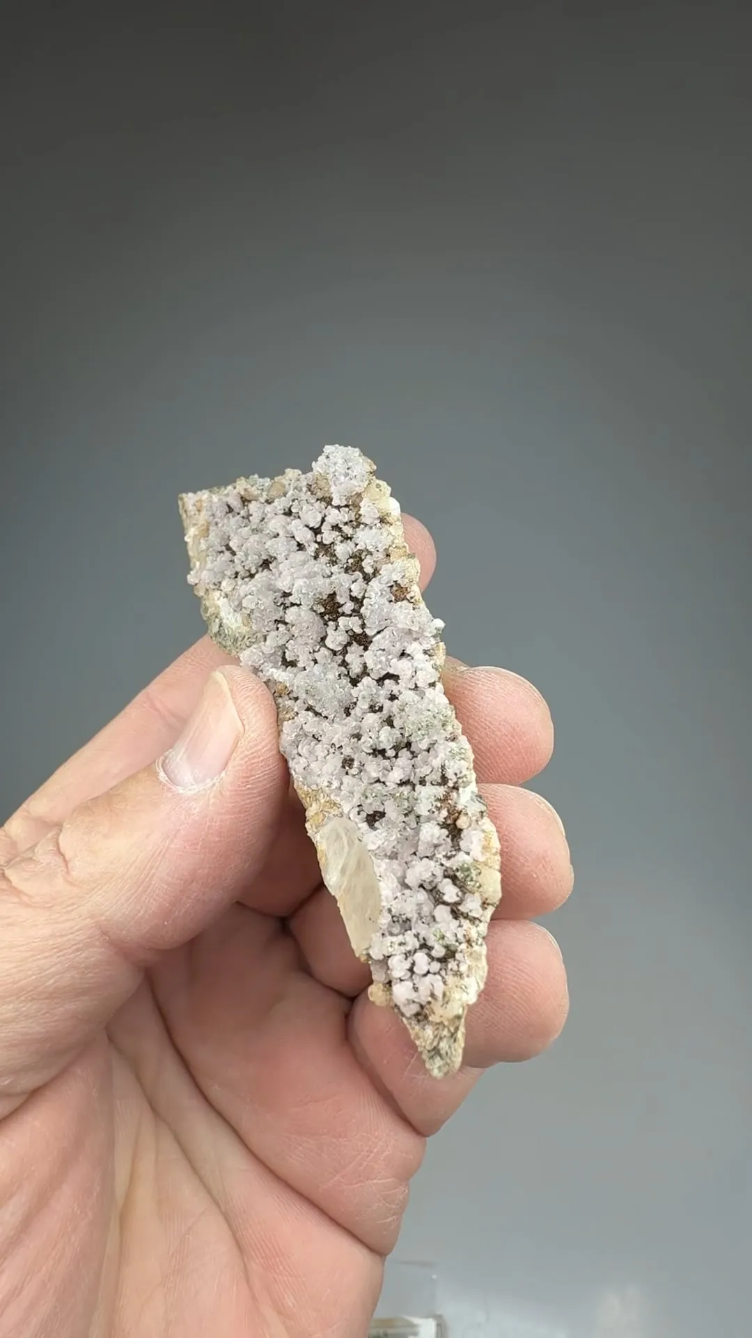 Rhodochrosite with Hisingerite-Neotocite - image 2