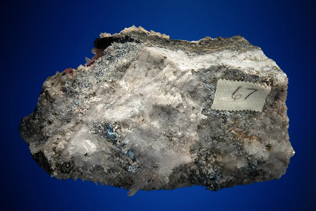 Rhodochrosite with Hübnerite and Quartz - image 3