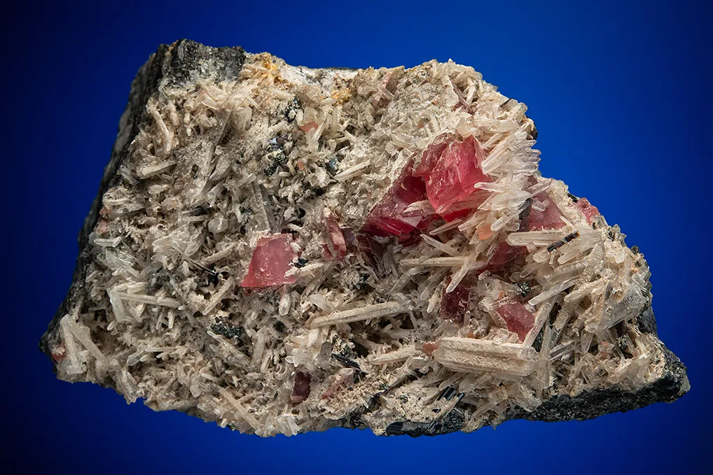 Rhodochrosite with Hübnerite and Quartz image
