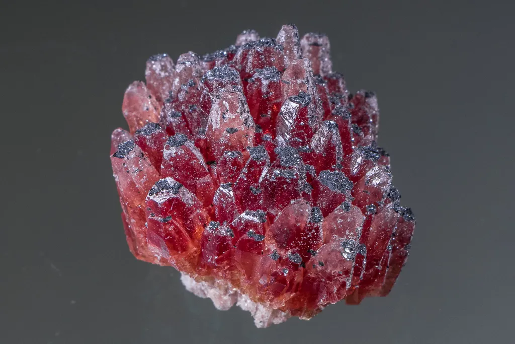 Rhodochrosite with Manganite image