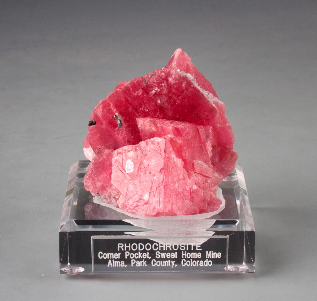 Rhodochrosite with minor Tetrahedrite & Quartz image
