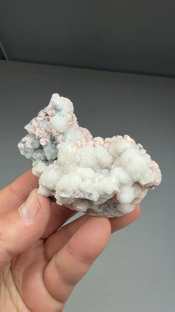 Rhodochrosite with Quartz - image 2