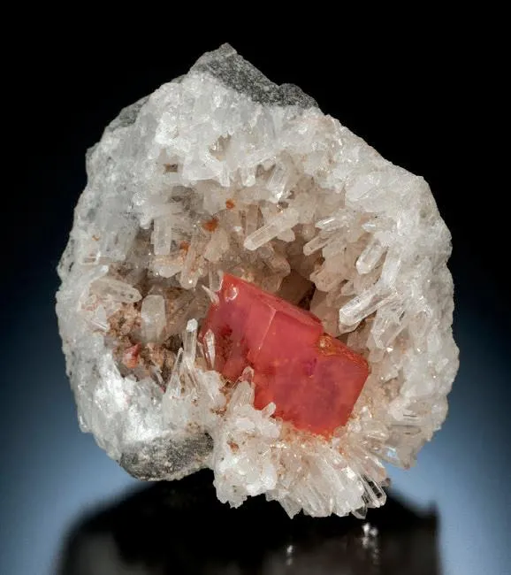 Rhodochrosite with Quartz image
