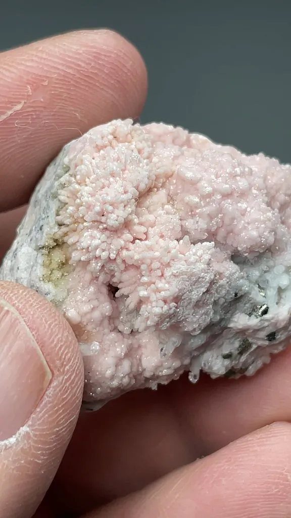 Rhodochrosite with Quartz - image 2