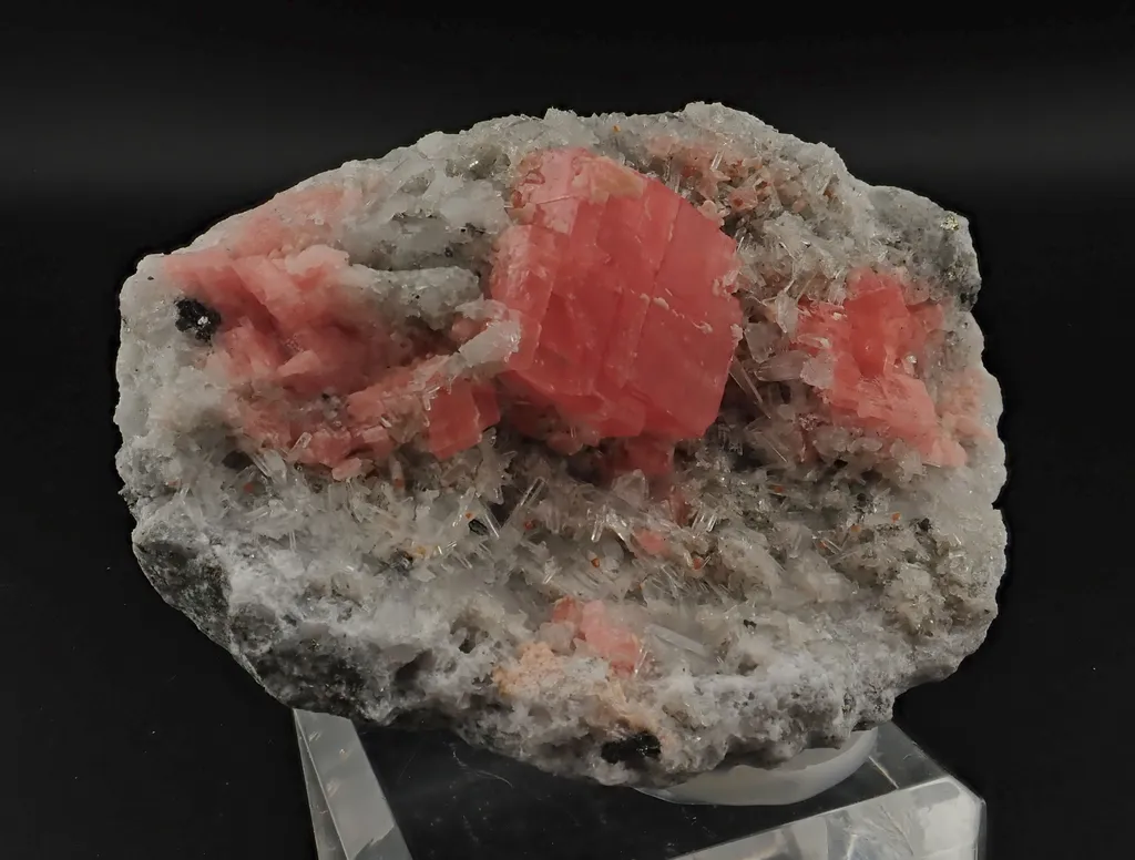 Rhodochrosite with Quartz - image 2