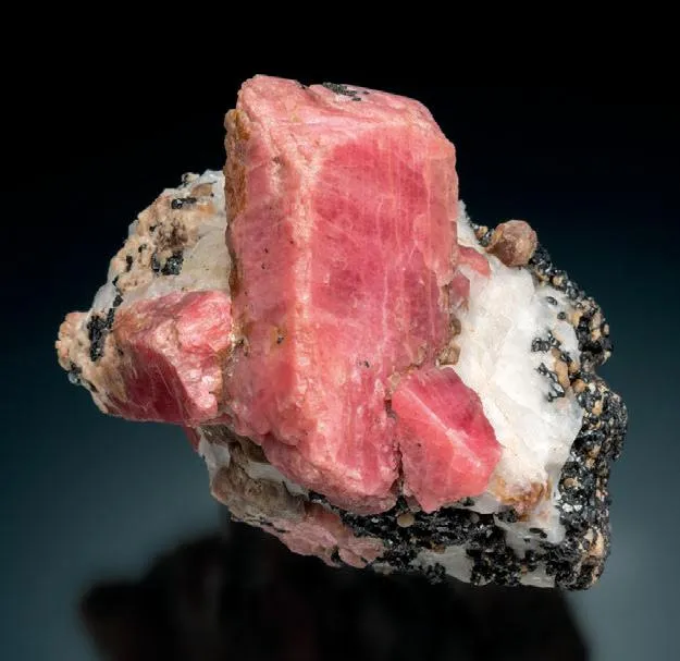 Rhodonite - image 1