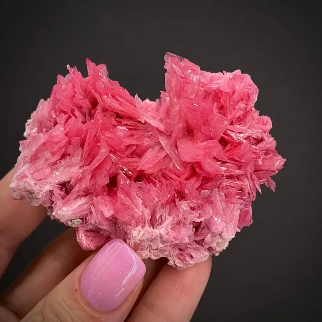 Rhodonite - image 2