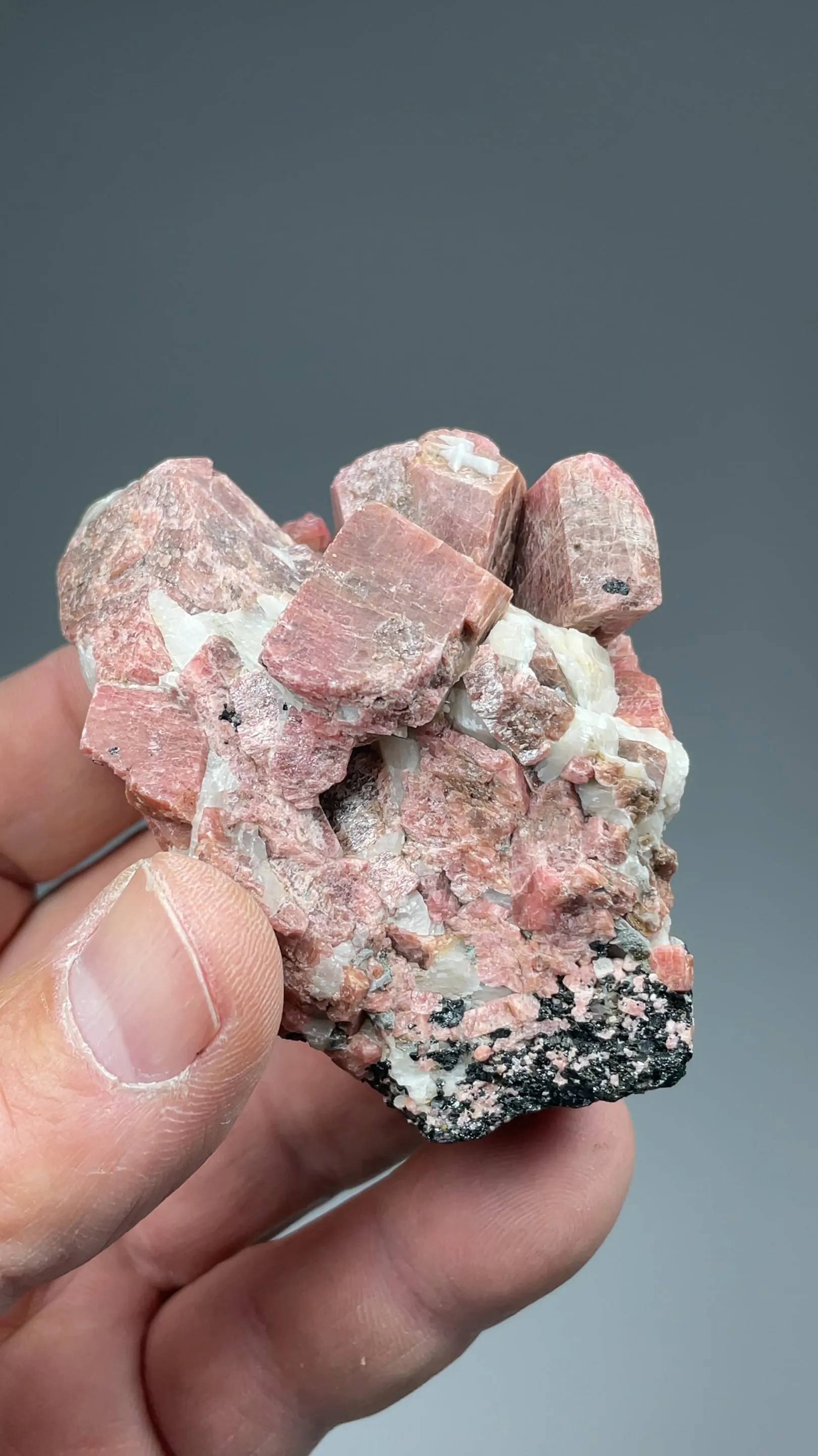 Rhodonite - image 2