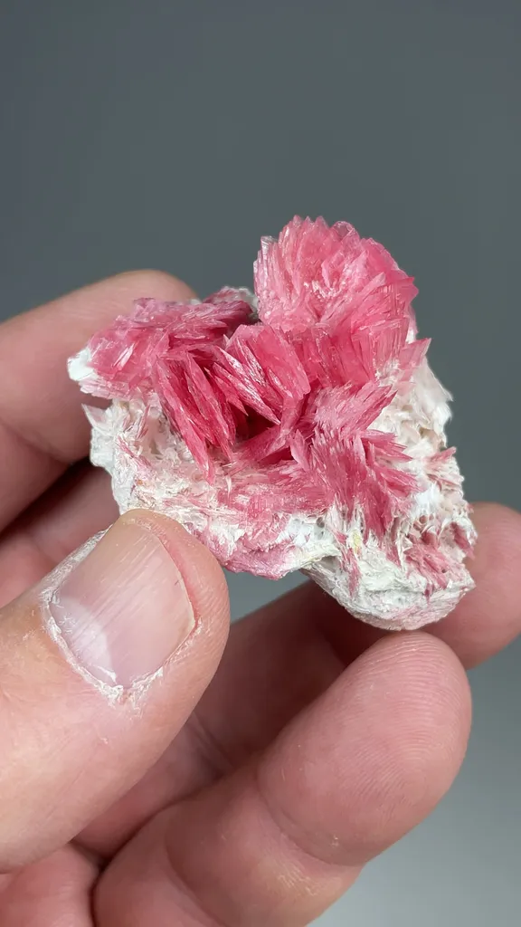 Rhodonite - image 2