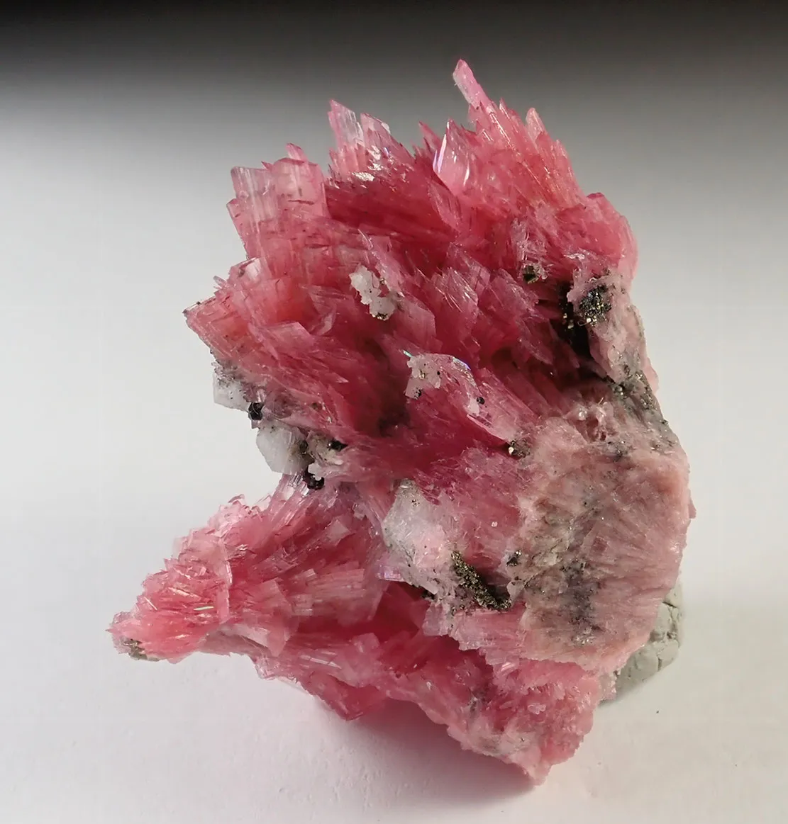 Rhodonite - image 2
