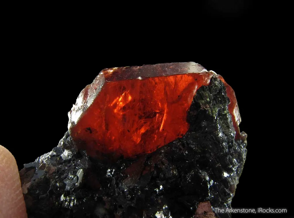 Rhodonite - image 2