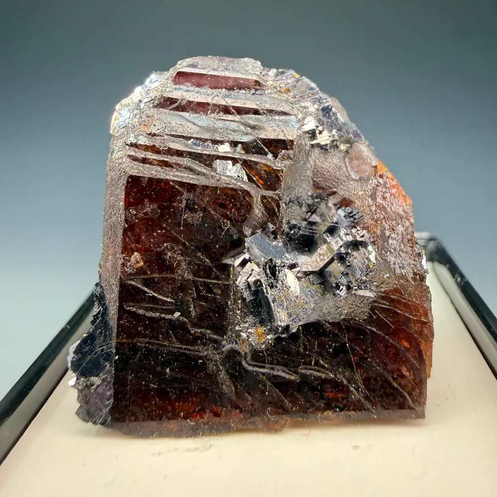 Rhodonite image