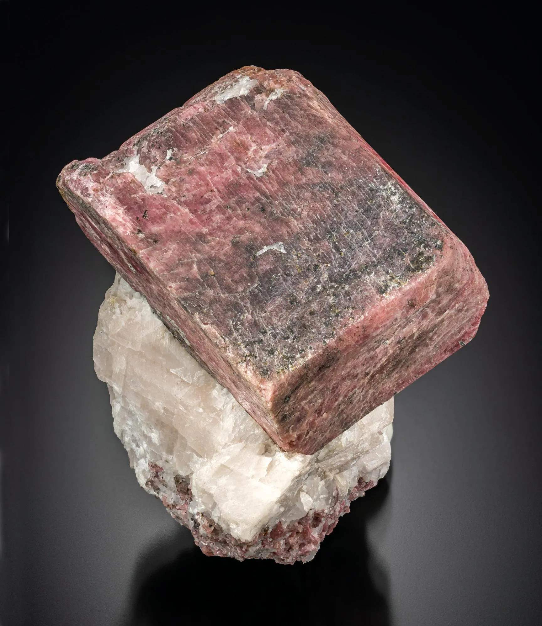 Rhodonite, Calcite - image 1