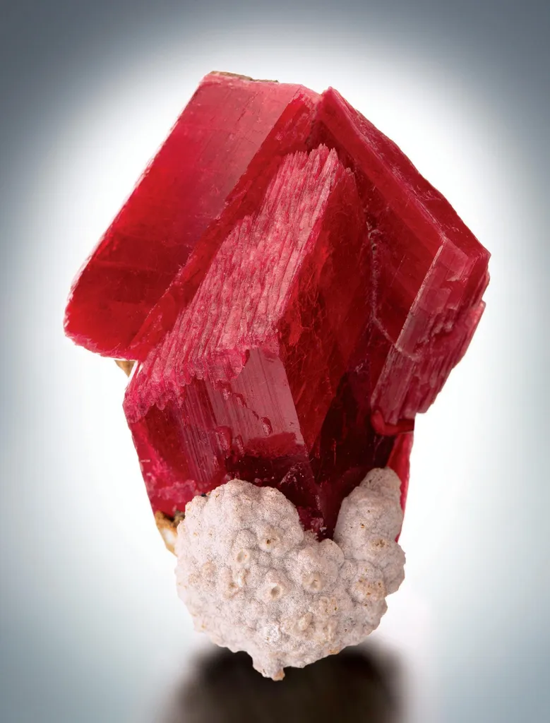 Rhodonite, Calcite image
