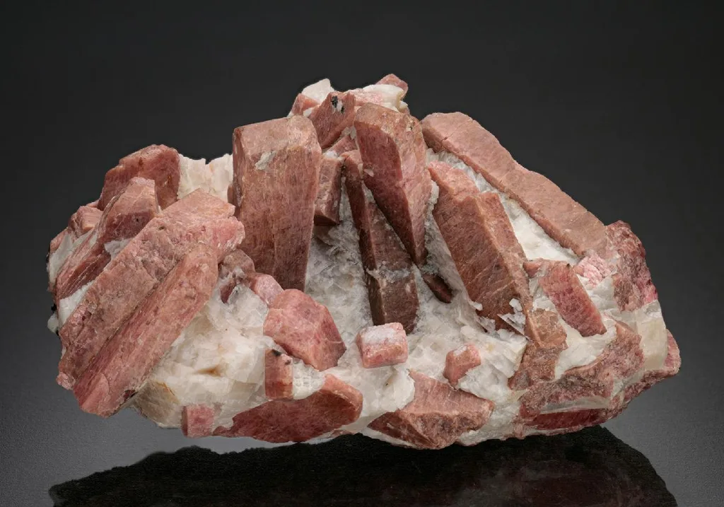 Rhodonite image