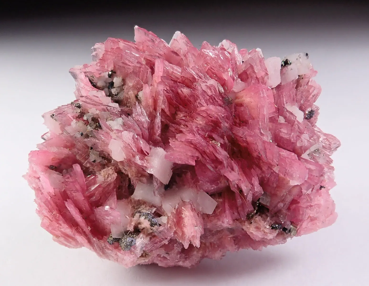 Rhodonite - image 3