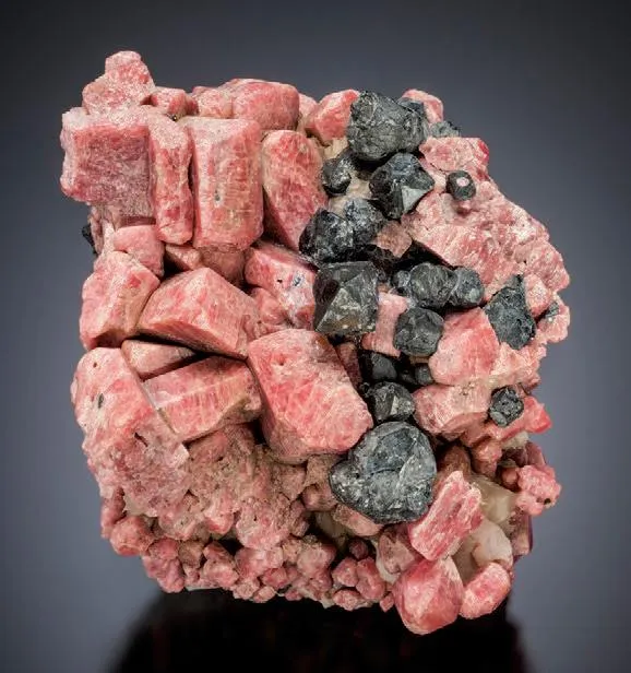 Rhodonite, Franklinite - image 1