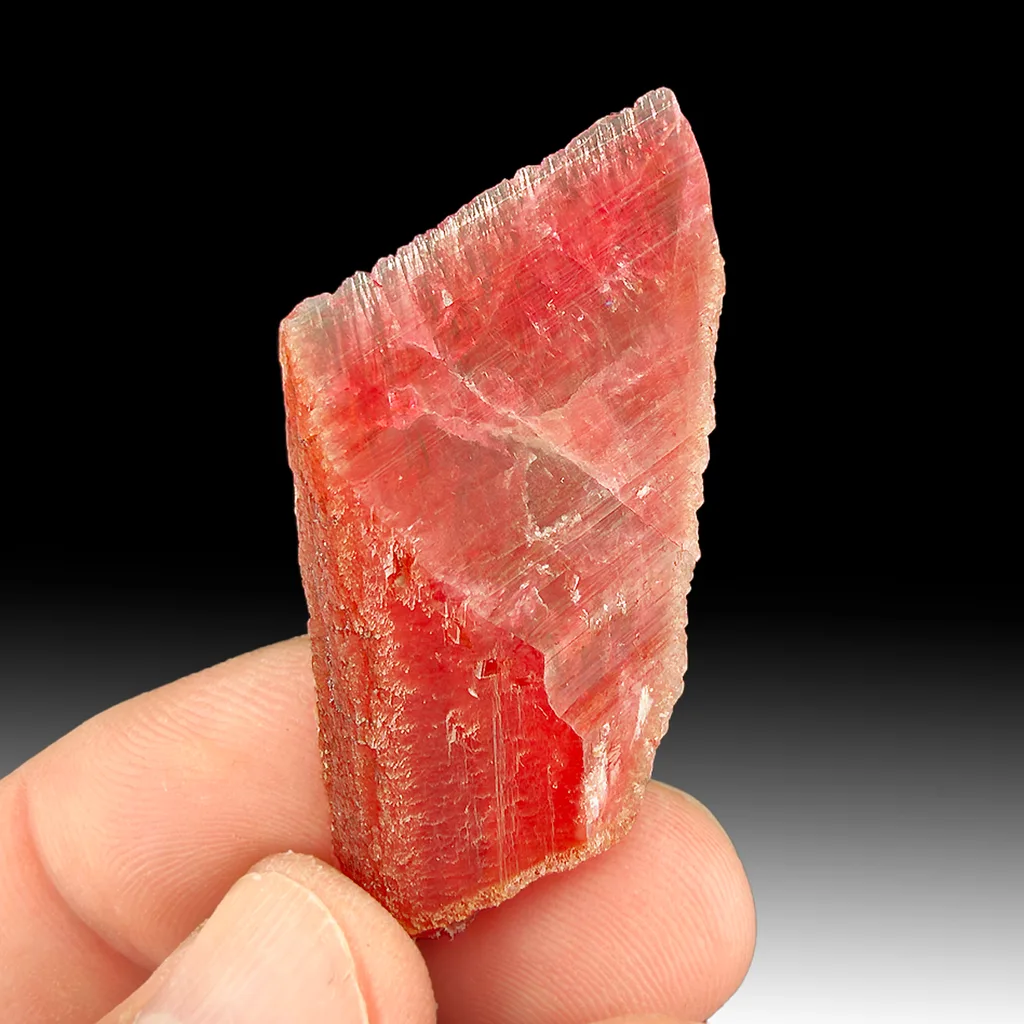 Rhodonite from Morro da Mina mine, Conselheiro Lafaiete, Minas Gerais, Brazil image
