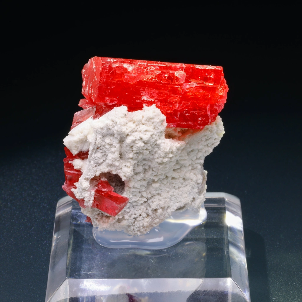 Rhodonite from Morro da Mina mine, Conselheiro Lafaiete, Minas Gerais, Brazil image