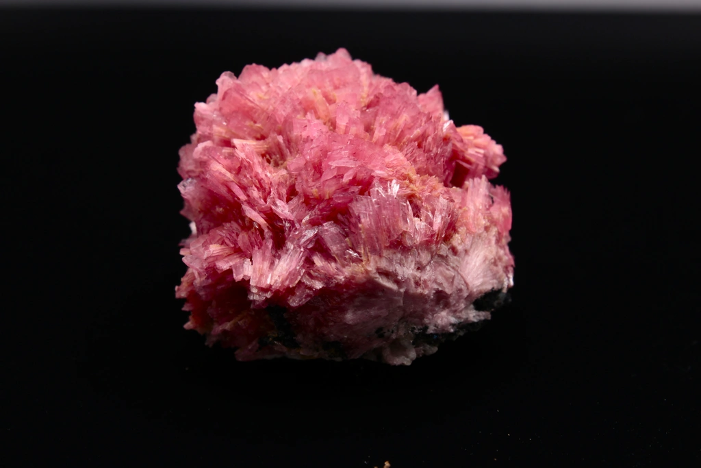 Rhodonite from Peru - image 2