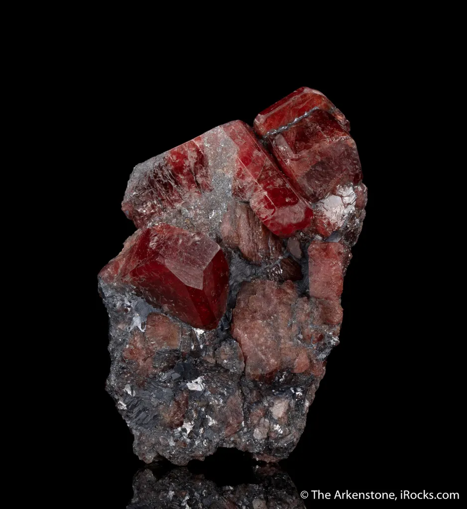 Rhodonite in Galena - image 3
