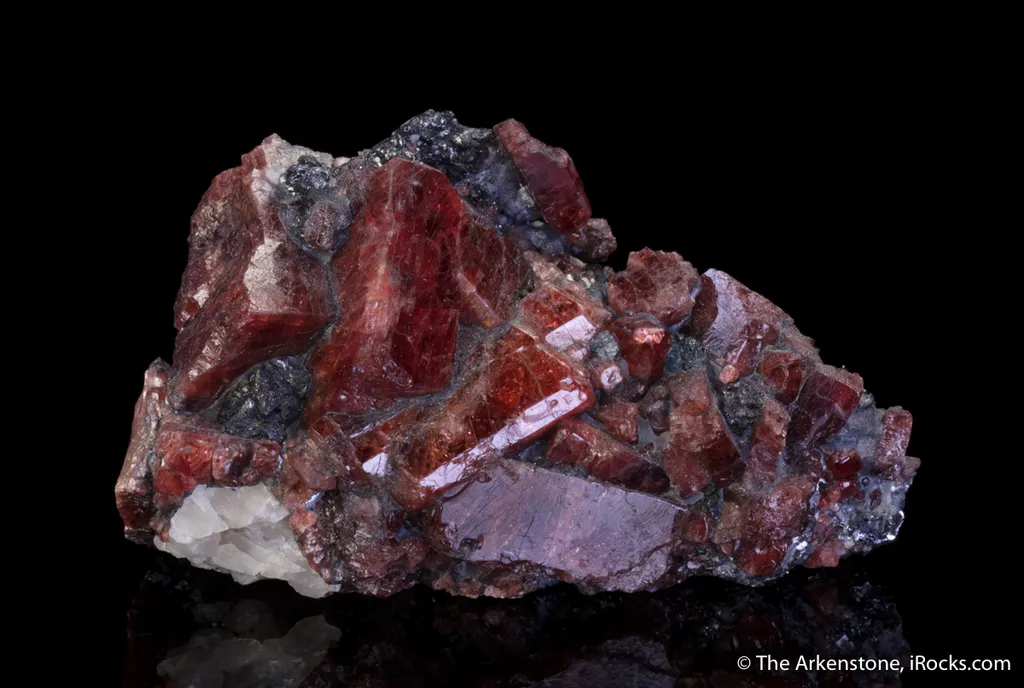 Rhodonite in Galena image