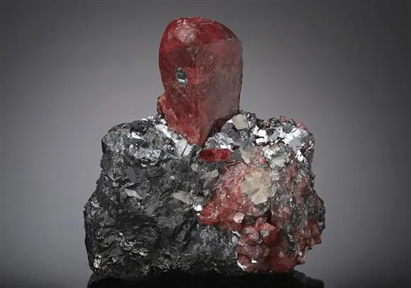 Rhodonite in Galena - image 1
