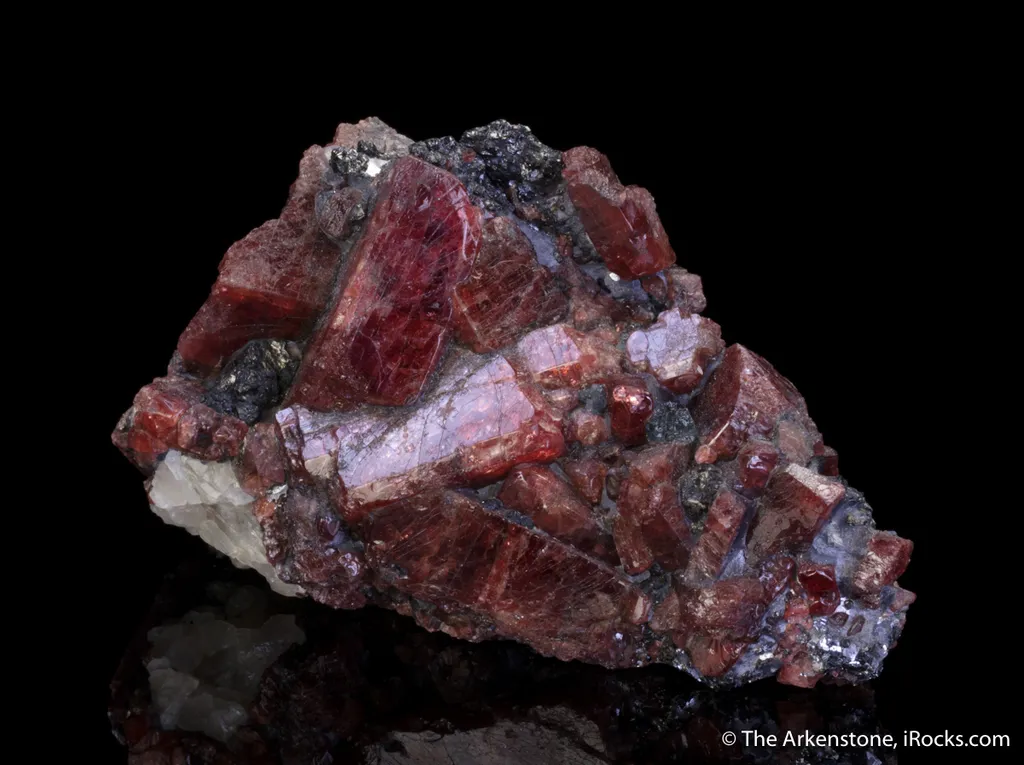 Rhodonite in Galena - image 2