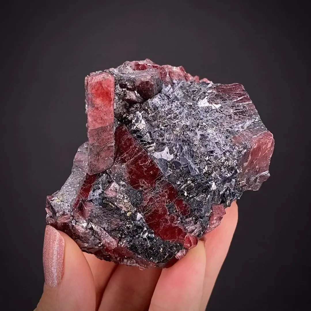 Rhodonite in Galena - image 1