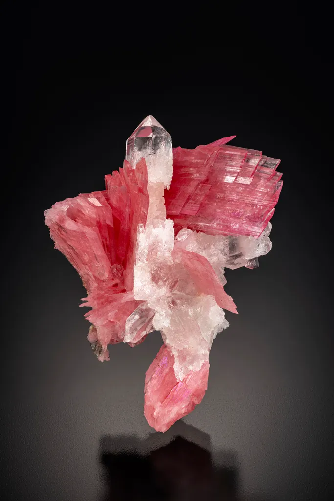 Rhodonite, Quartz image
