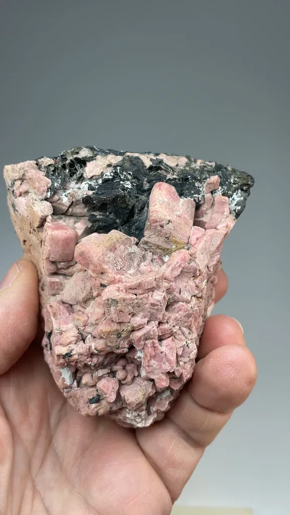 Rhodonite with Franklinite - image 3