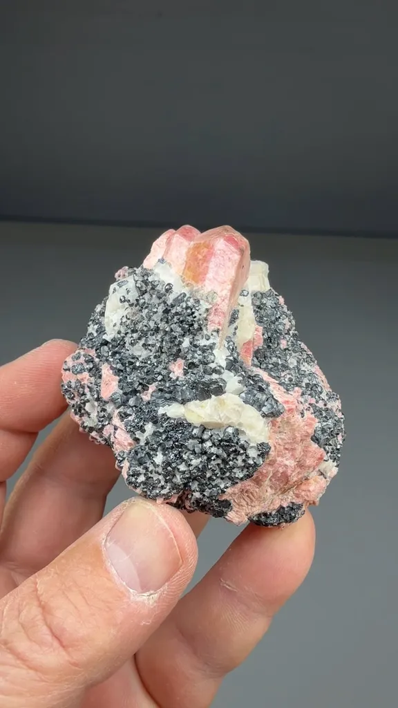Rhodonite with Franklinite, Calcite - image 2