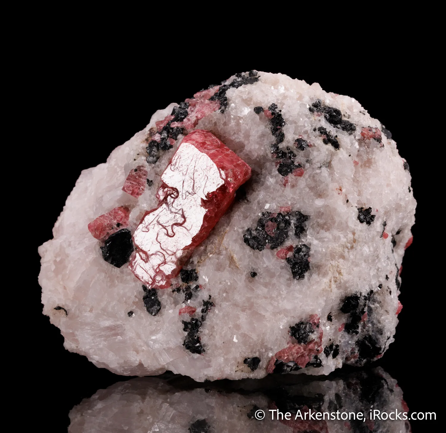Rhodonite with Franklinite in Calcite - image 5