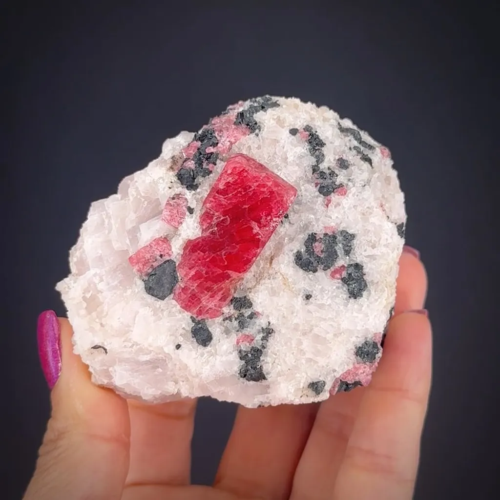 Rhodonite with Franklinite in Calcite