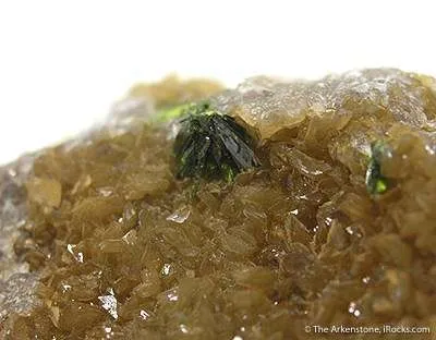 Rodalquilarite on Alunite - image 2
