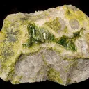 Rodalquilarite on Alunite - image 1
