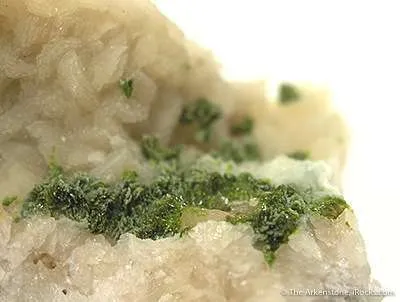 Rodalquilarite on Alunite - image 2