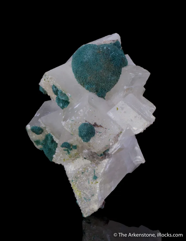 Rosasite on Calcite - image 5