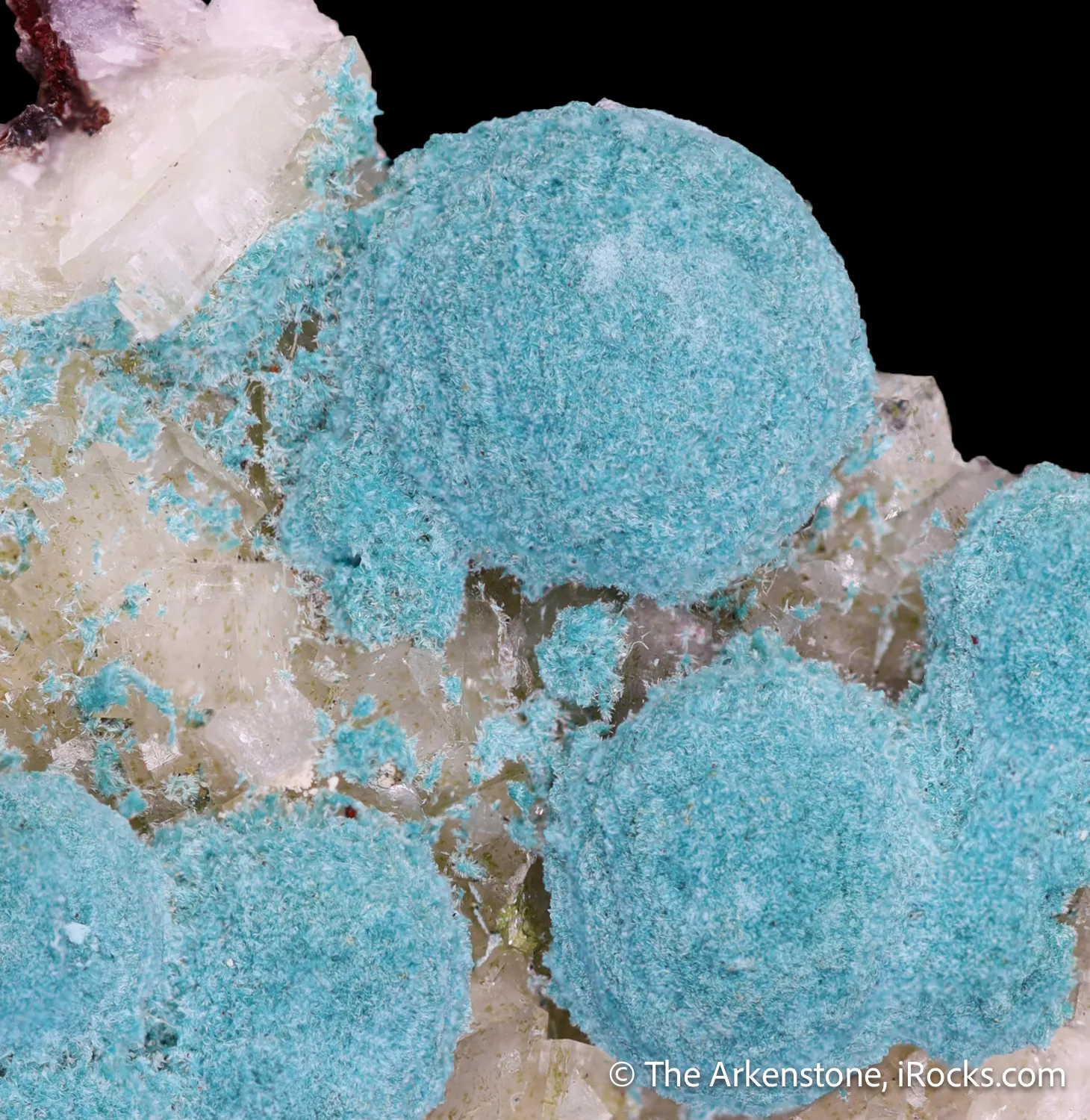 Rosasite on Calcite - image 4