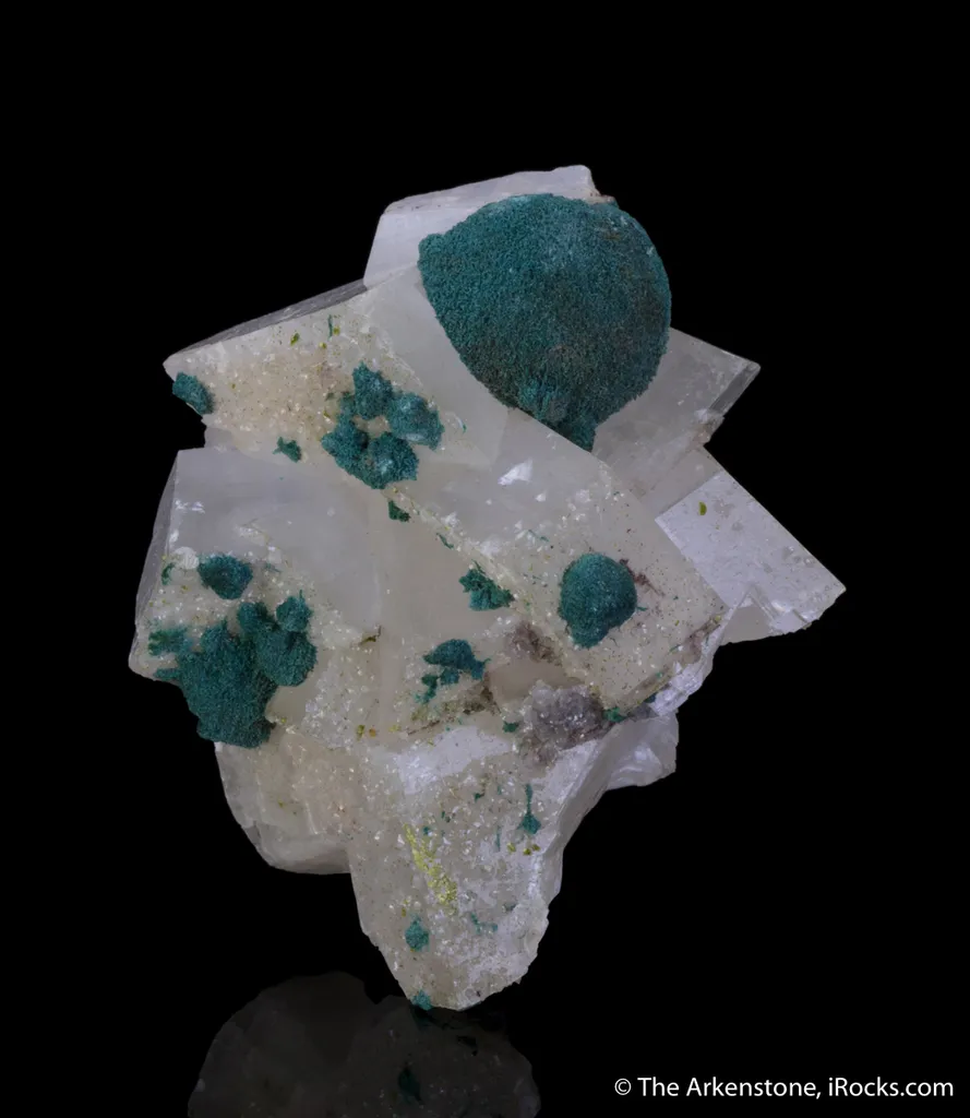 Rosasite on Calcite - image 2