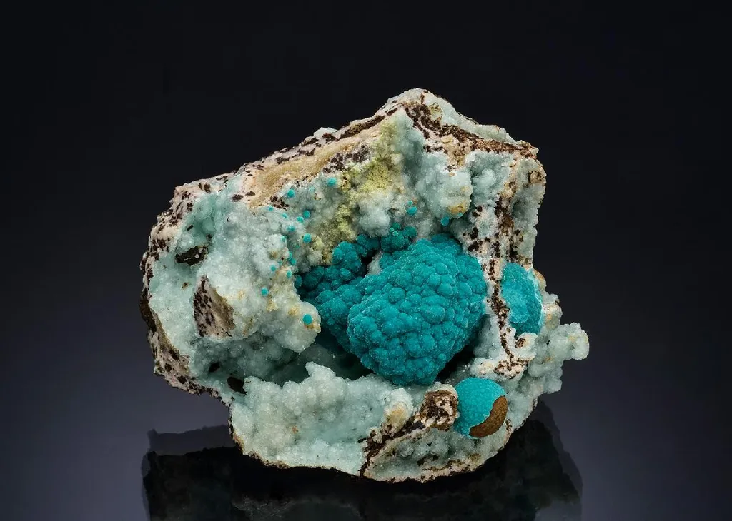 Rosasite on Smithsonite image