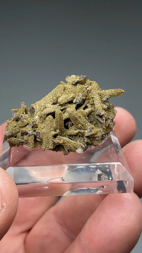 Roscherite with Childrenite - image 2