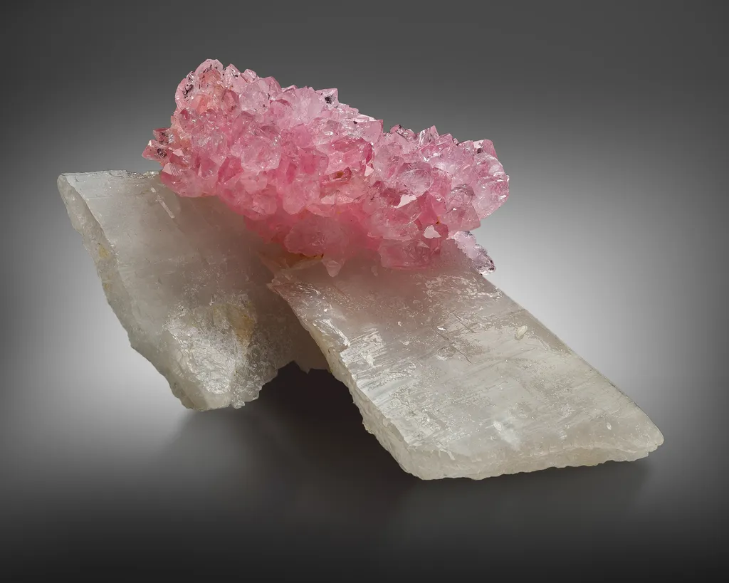 Rose quartz from Brazil, Minas Gerais image