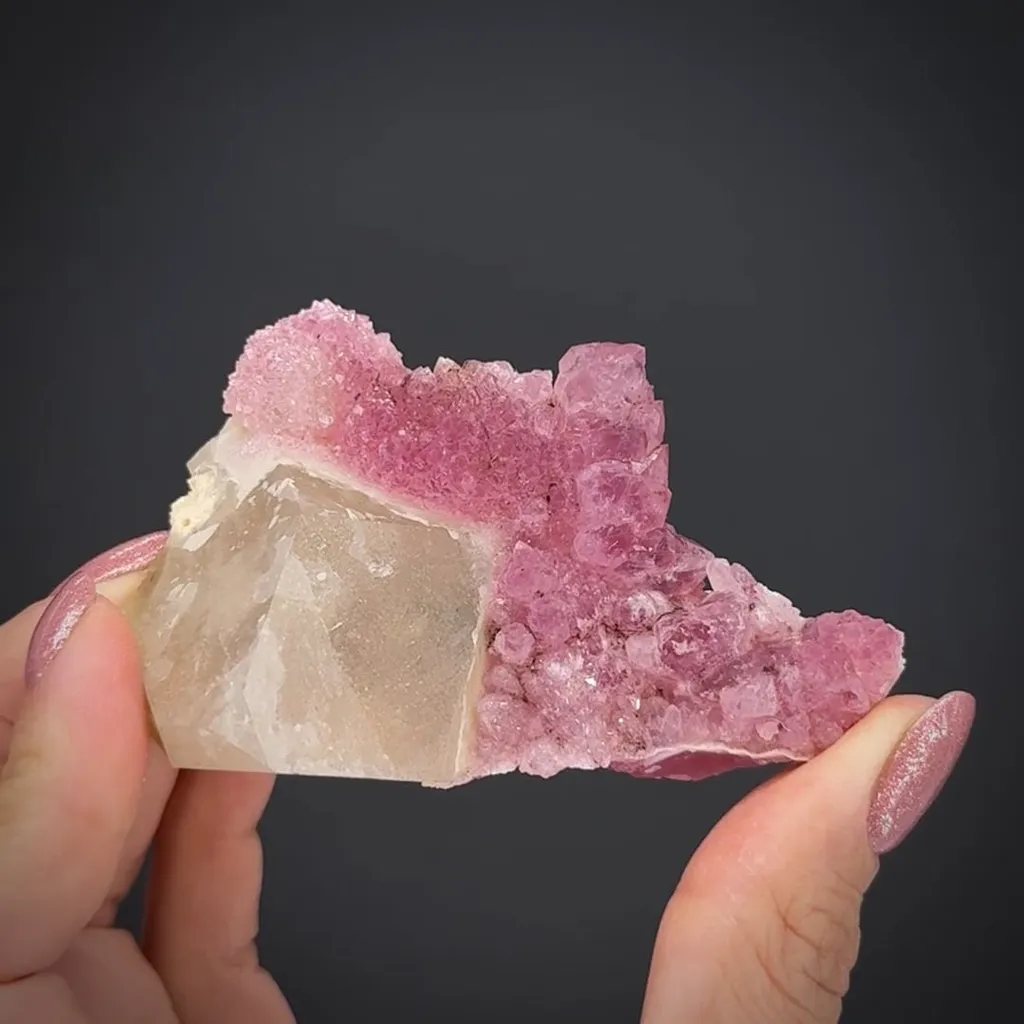 Rose Quartz on Quartz image