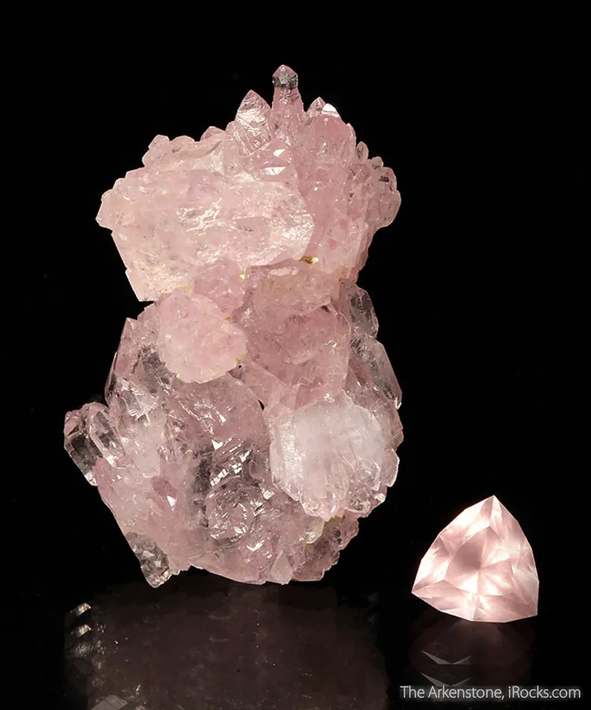 Rose Quartz (rough and cut set) image
