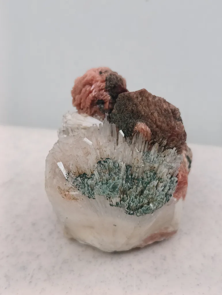 Rose stilbite scolocites - image 6
