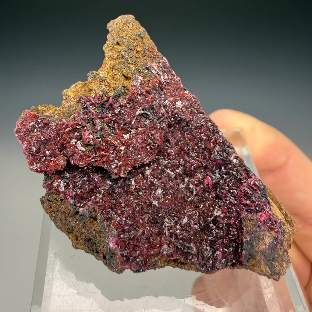 Roselite image